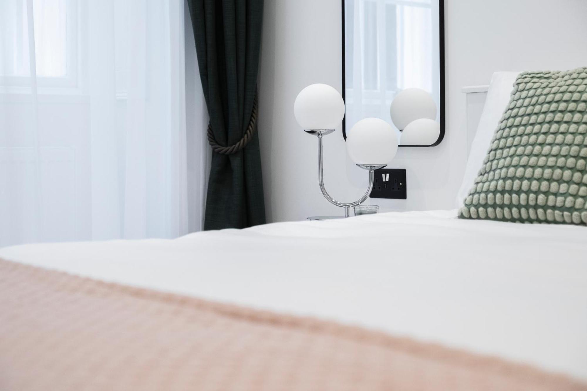 Luxury 2 Bedroom Apartment In Central Лондон Экстерьер фото